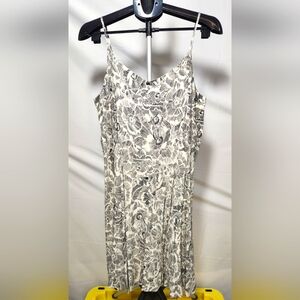 Old Navy Black and Cream Patterned Dress-Size Xl